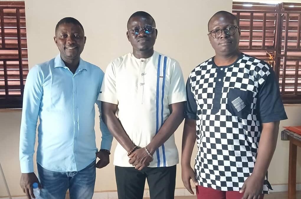 Formation sur le Développement Personnel à Guéckédou : Une Initiative du Cabinet Delmap et Univers Suivi-Évaluation